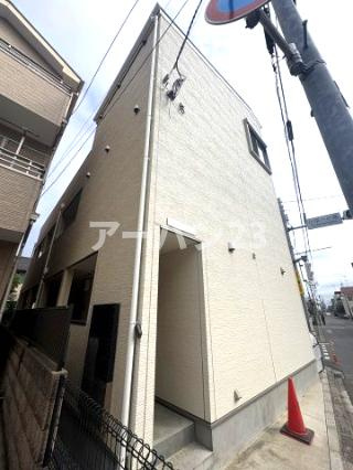 カインドネス鷹の台のエントランス
