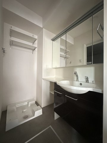 クリスタルハイツあびこβのロビー