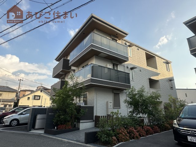 クリスタルハイツあびこβの外観