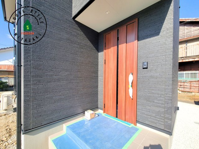 宮崎市島之内(2号棟)の外観：施工例|おでかけの時も帰った時も、「我が家」を最初に感じでもらえる素敵な空間に。