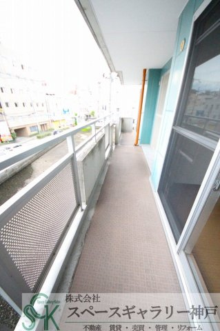 ウィステリア弐番館のバルコニー|※お部屋により仕様が異なる場合があります※