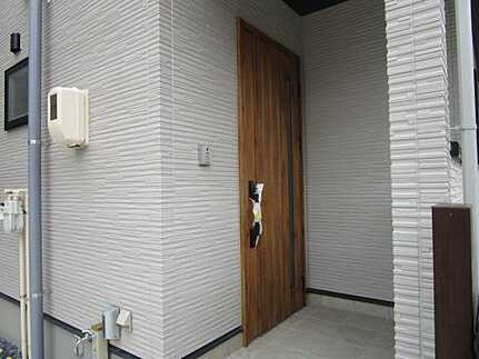 広島市安佐南区山本５丁目　新築一戸建ての玄関