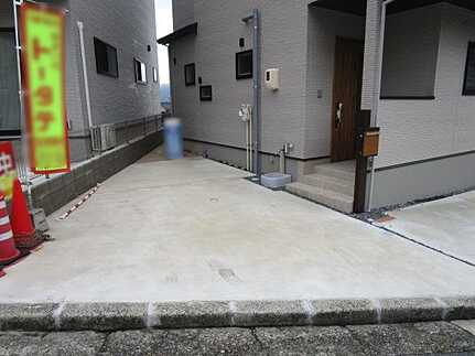 広島市安佐南区山本５丁目　新築一戸建ての駐車場