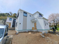 ベルガーデン釜利谷東７丁目　『敷地68坪以上』×『カースペース3台（車種による）』の画像