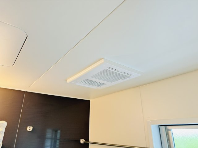 柏市西原１丁目新築戸建（西原１期）の冷暖房・空調設備|雨の日も安心の浴室乾燥機つき