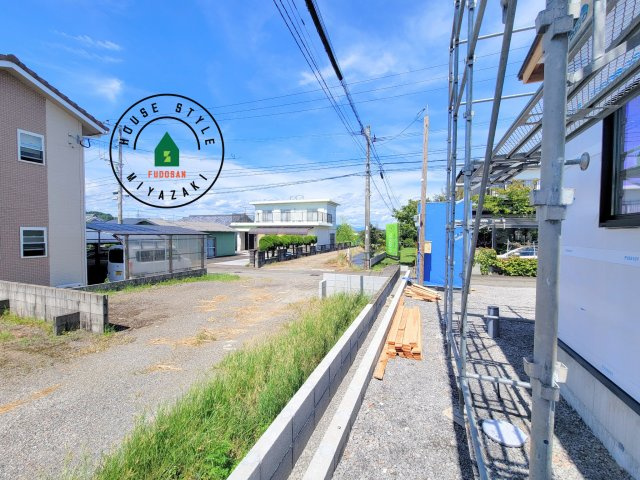 宮崎市下田島栄町(A号地)の展望|窓から緑が見える物件も魅力的です。