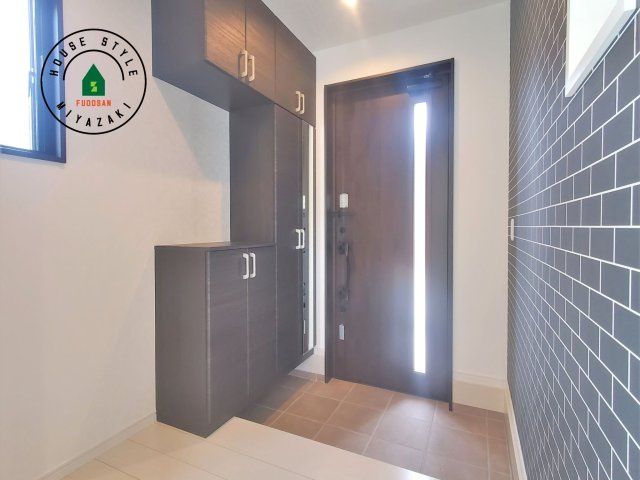 宮崎市下田島栄町(A号地)の内観：施工例|二重ロックでしっかり防犯対策ができます。