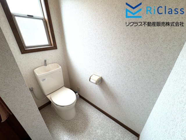 中古戸建　神戸市長田区房王寺町1丁目4のトイレ|2階トイレです