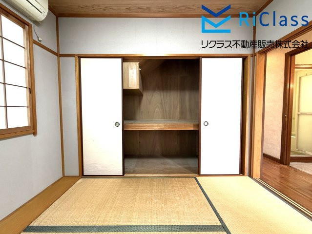 中古戸建　神戸市長田区房王寺町1丁目4の収納|１階和室の押入れです