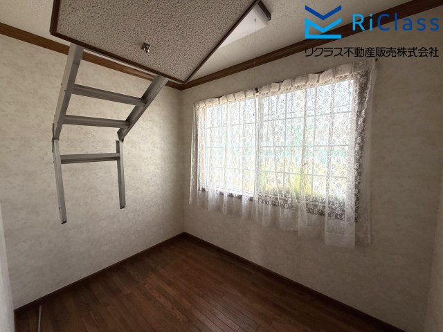 中古戸建　神戸市長田区房王寺町1丁目4の洋室|個人の部屋や寝室として使える洋室です