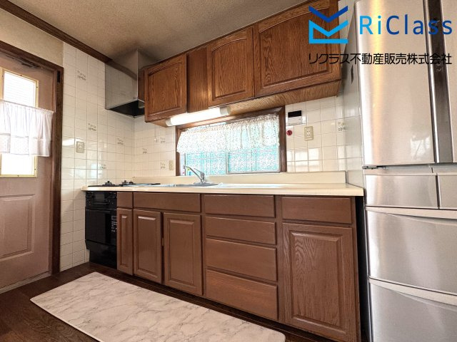 中古戸建　神戸市長田区房王寺町1丁目4のキッチン|きれいなシステムキッチンです