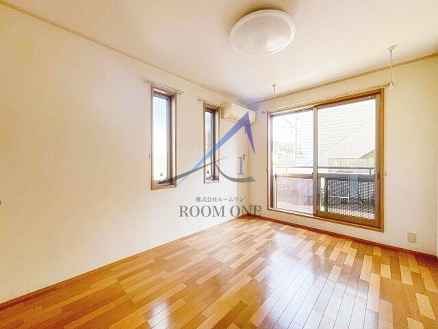 レーヴ田園調布の居間・リビング|洋室のお部屋です。