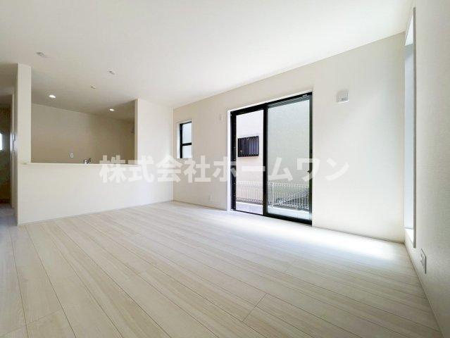 瑞穂町西松原第2　新築戸建の居間・リビング