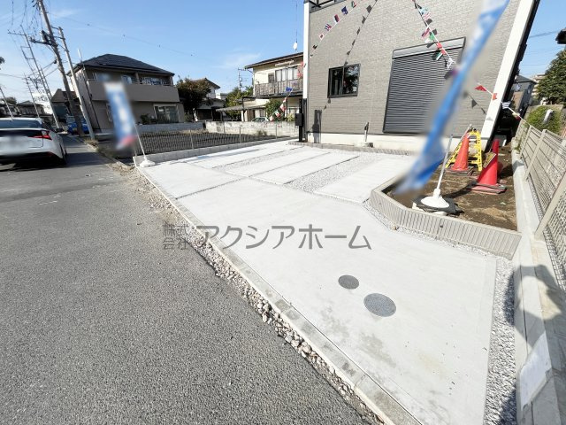 入間市扇台1丁目・全1棟　新築一戸建　の駐車場|並列2台駐車可能です！