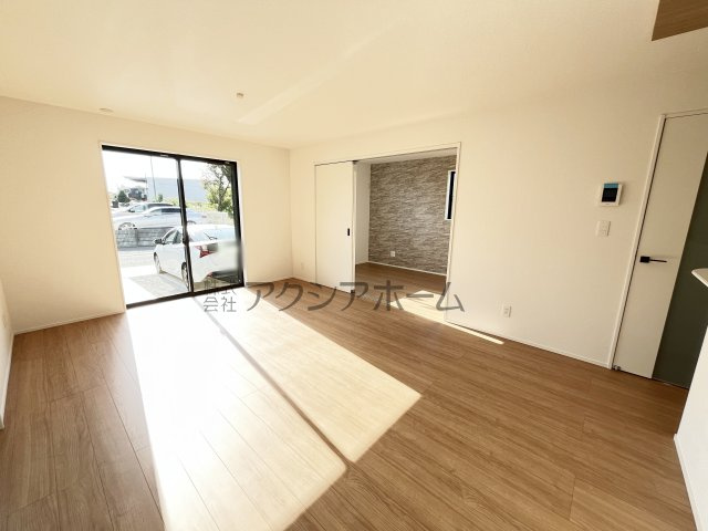 入間市扇台1丁目・全1棟　新築一戸建　の居間・リビング