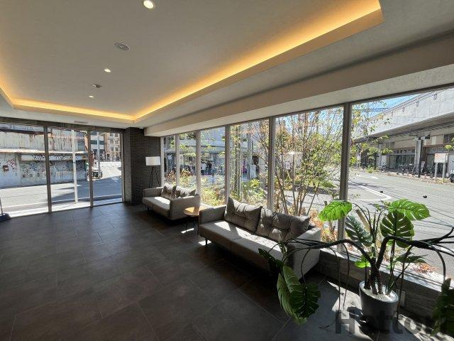 ArtizA京橋WESTのロビー