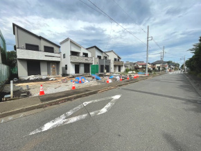 【前面道路含む現地写真】 | 町田市木曾西　全4棟/今回販売2棟（2号棟） | 前面道路