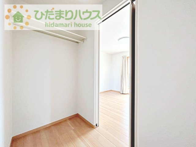 【収納】 | 笠間市鯉淵　中古戸建 | 新婚さんにおすすめ！奥様に喜ばれる収納たっぷりのウォークインクローゼット付です☆
