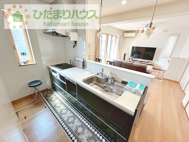 【キッチン】 | 笠間市鯉淵　中古戸建 | リビングを見渡せるキッチンはお子様を見ながらでも料理が出来て安心ですね☆