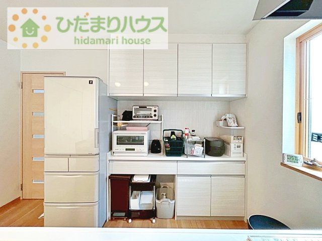 【設備】 | 笠間市鯉淵　中古戸建 | 備え付けのカップボードで綺麗に収納！