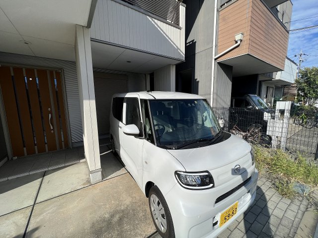 庄内宝町2丁目貸家の駐車場