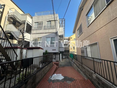 【エントランス】 | サンビレイ３ | 建物の内部です