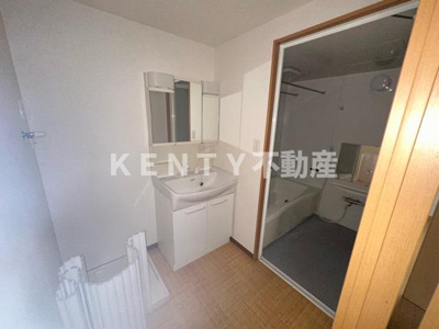 【洗面所】 | サンビレイ３ | 洗面所です