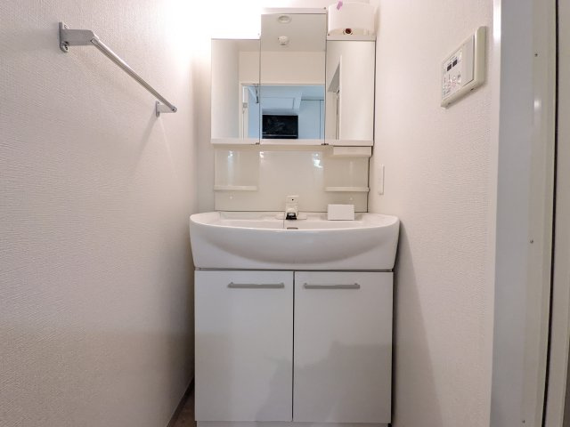 アイビーテラスの洗面所|脱衣スペースもあります