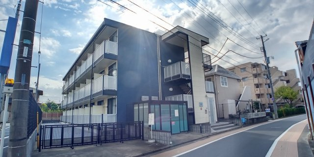 レオパレスメーシア公園台Ⅰの外観|外はこのようになっています