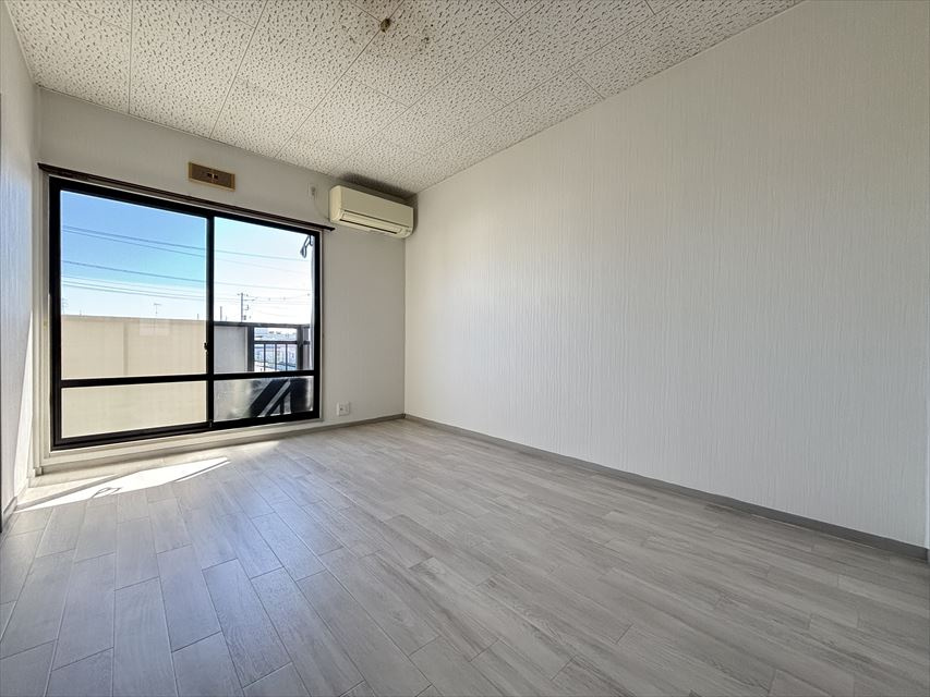 サンフラワー清地の洋室|ゆったりした洋室です