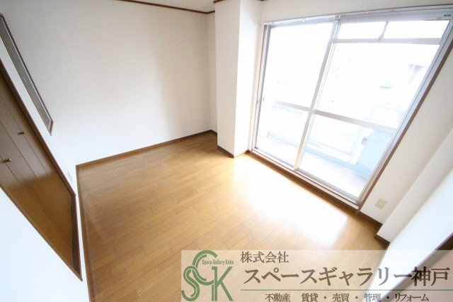 ウィステリア弐番館の寝室|※お部屋により仕様が異なる場合があります※