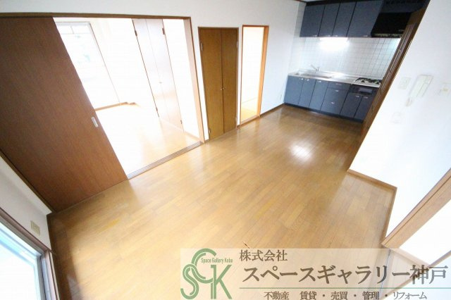 ウィステリア弐番館の居間・リビング|※お部屋により仕様が異なる場合があります※