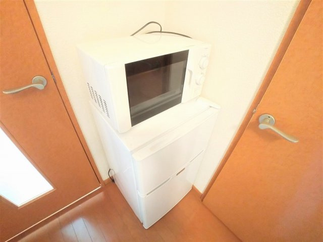 レオパレスドリームのその他|電子レンジと冷蔵庫