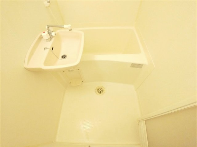 レオパレスドリームの浴室|お風呂です