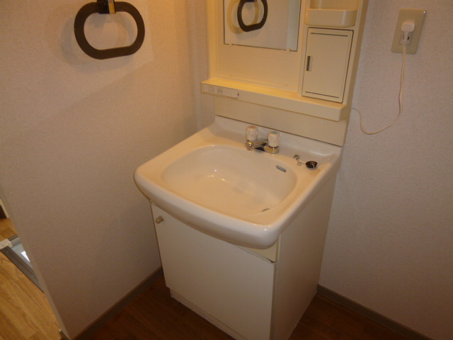 グリーンガーデン酒津の独立洗面台