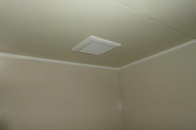 グリーンガーデン酒津の浴室|浴室換気扇