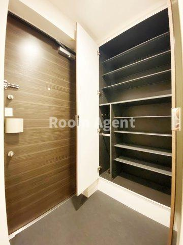 プレサンス丸の内レジデンスⅢの玄関