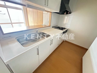 【キッチン】 | サンビレイ３ | キッチンです