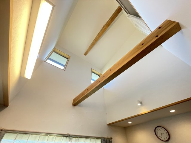 ■梁や照明にもこだわりがあります♪