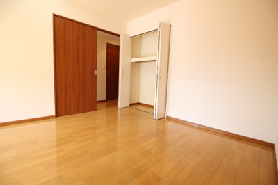 【洋室】 | ラ・パティオ