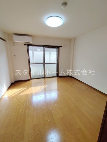 ＡＢＢＳ　Ⅰの居間・リビング|別部屋写真です。