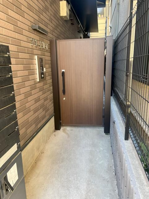 アレイ町屋のエントランス