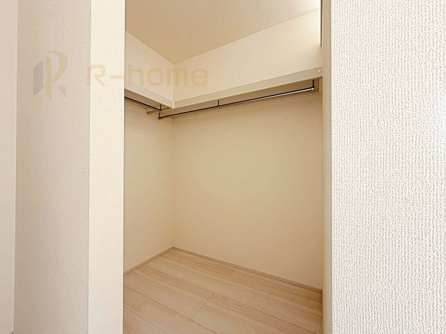 結城郡八千代町東原　新築戸建て　2号棟の収納|人気のウォークインクローゼット！アウター類はもちろん、季節ものや寝具も収納できます！