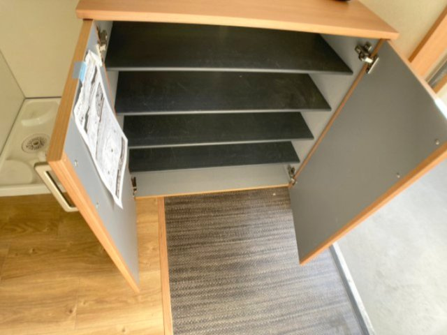 セントポリア衣摺の玄関