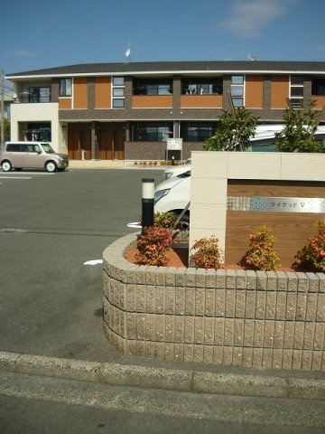 ライグッドⅤの駐車場|外観もきれいです