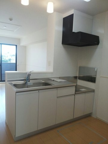 ライグッドⅤのキッチン|コンパクトなキッチンで掃除もラクラク