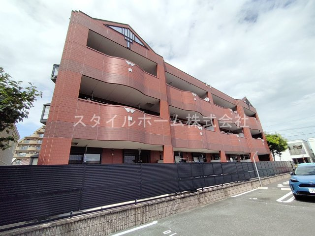 ロイヤルヒルズ上野の外観