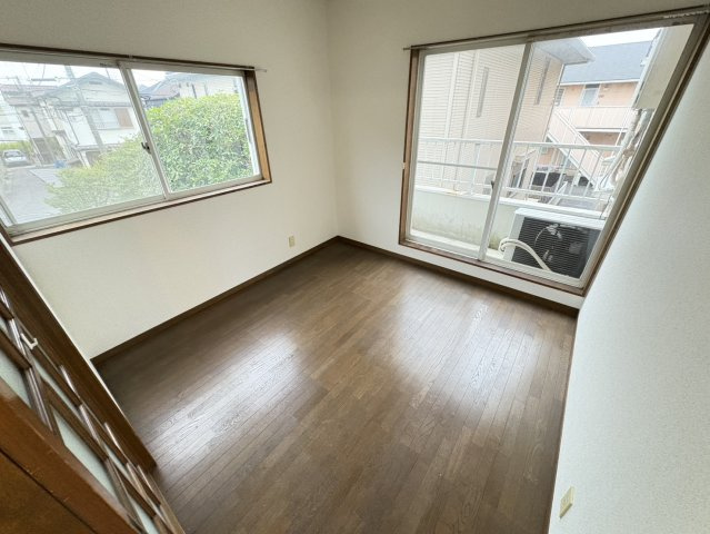 メゾン市川の居間・リビング