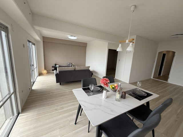 山手台ハイツの居間・リビング