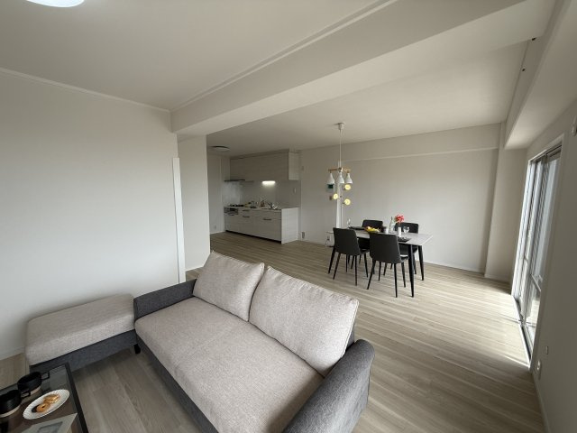 山手台ハイツの居間・リビング